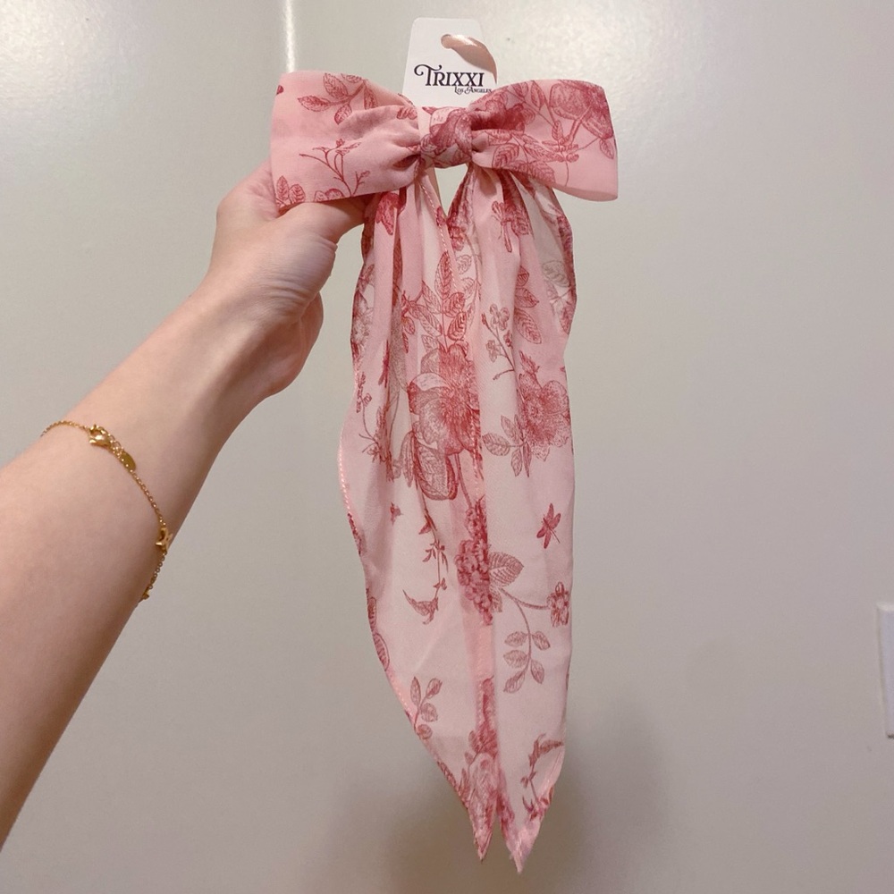 🛍️3/$20🛍️ Pink Floral Hair Bow
